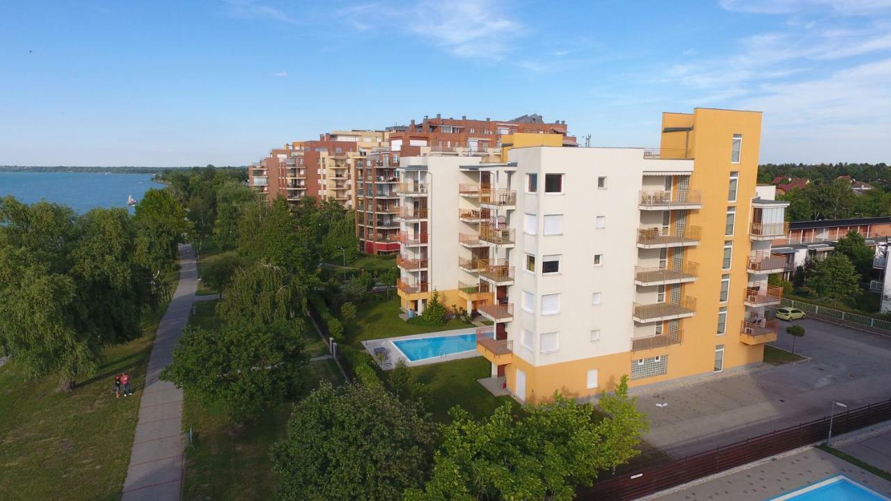 Viktoria Apartmanok Сиофок Екстериор снимка