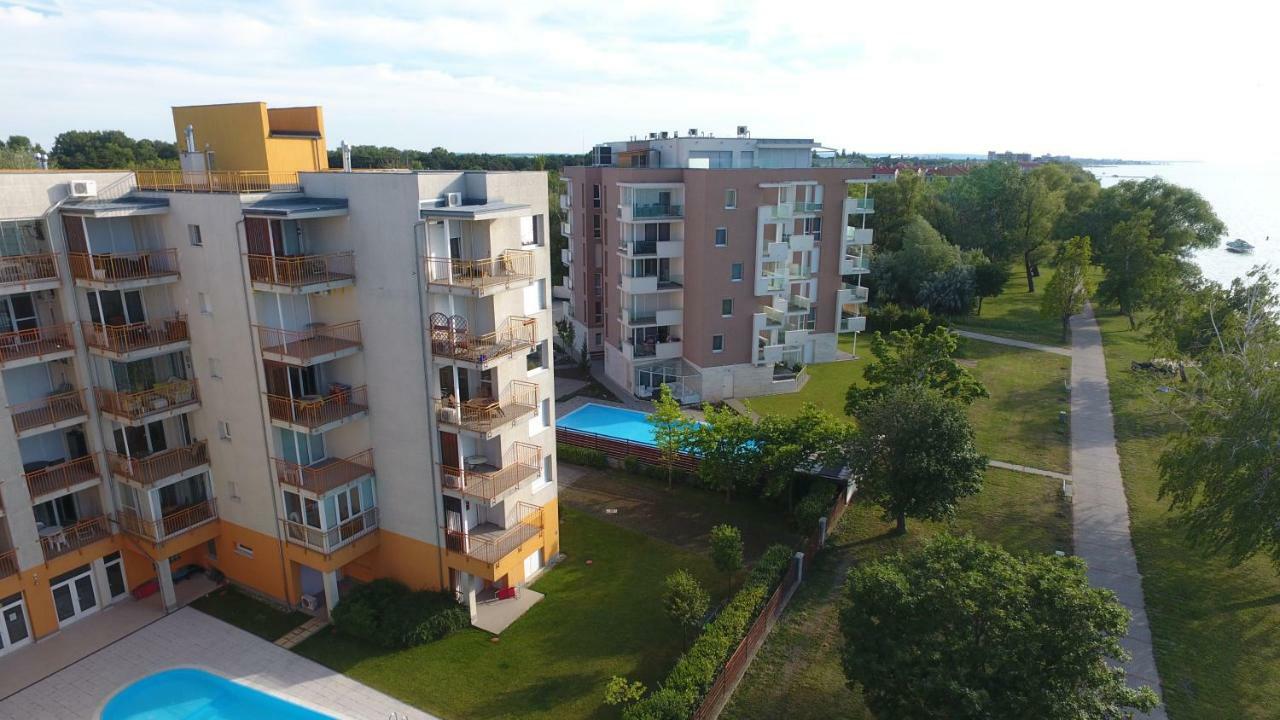 Viktoria Apartmanok Сиофок Екстериор снимка
