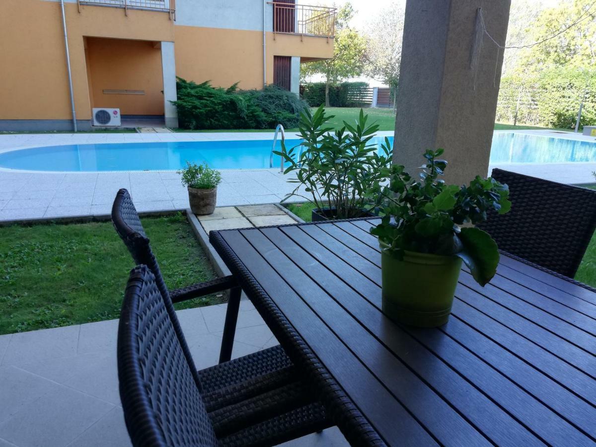 Viktoria Apartmanok Сиофок Екстериор снимка